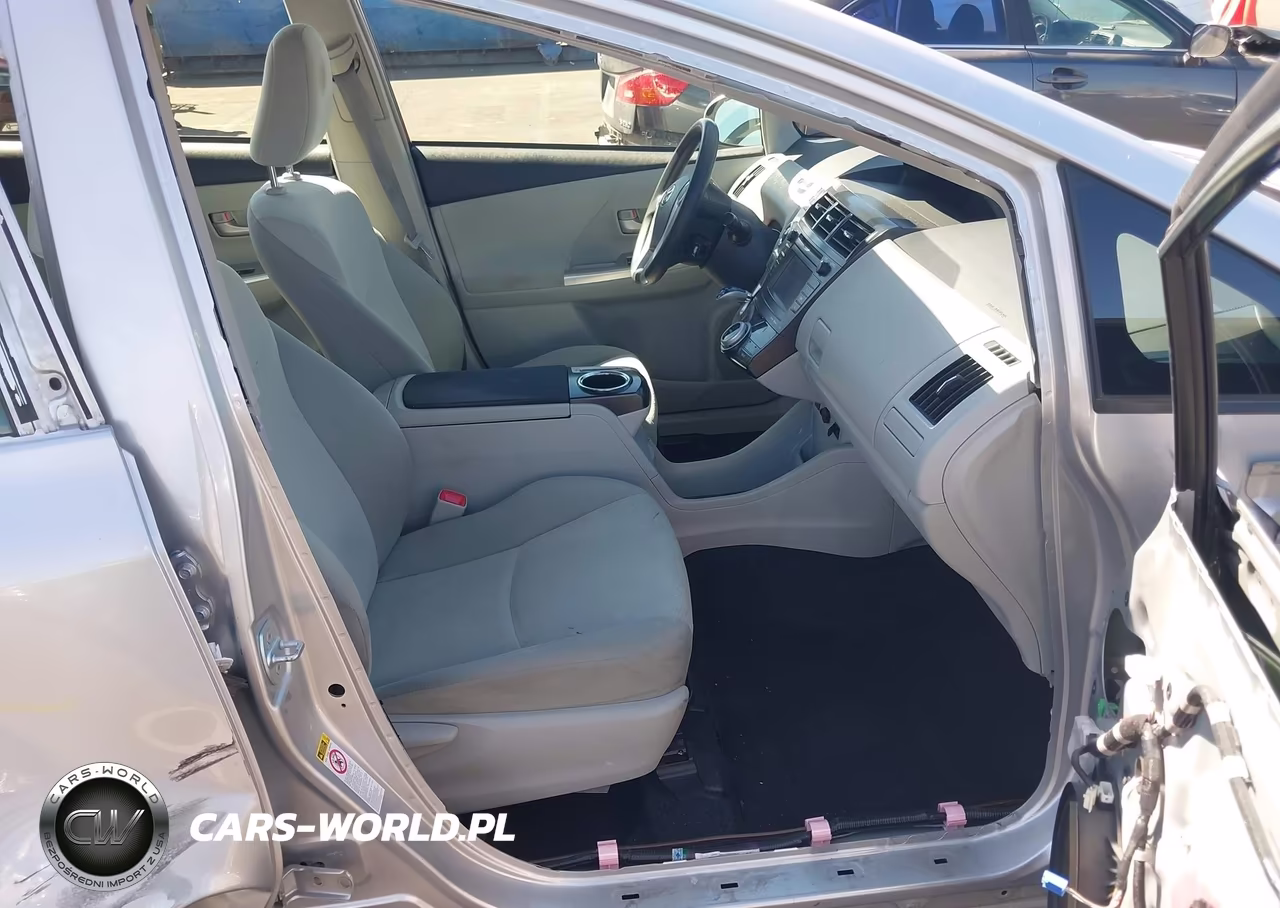 2013 Toyota Prius V Three VIN:JTDZN3EU1D3279825 - 5