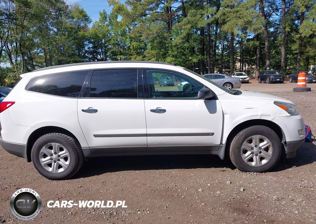 2010 Chevrolet Traverse Ls VIN:1GNLREED1AS131642 - 13
