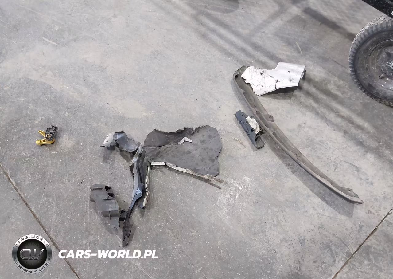 2013 Ford Focus Titanium VIN:1FADP3J27DL263384 - 12