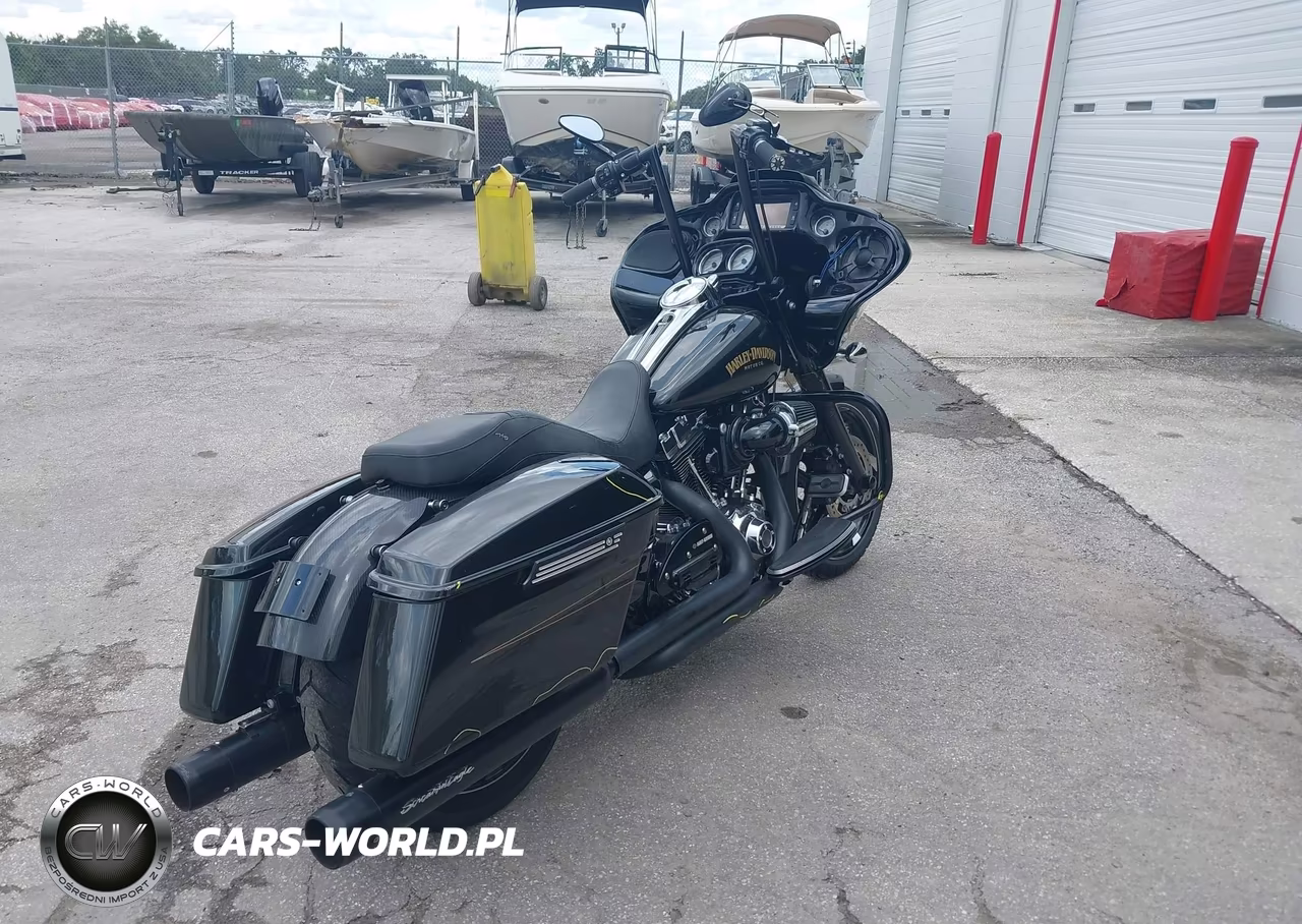 2016 Harley-Davidson Fltrxs Road Glide Special VIN:1HD1KTM14GB623024 - 4
