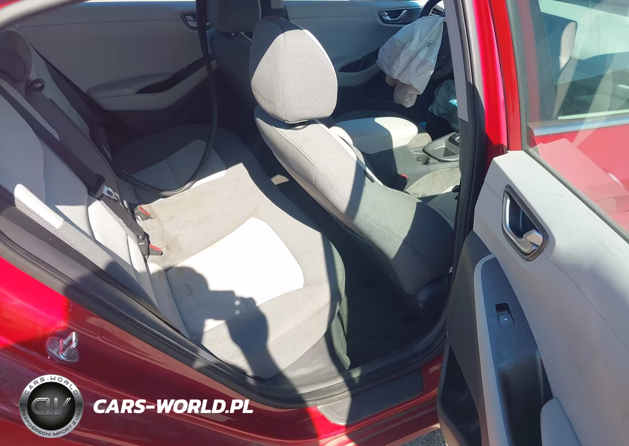 2020 Hyundai Ioniq Hybrid Sel VIN:KMHC85LC7LU240146 - 8