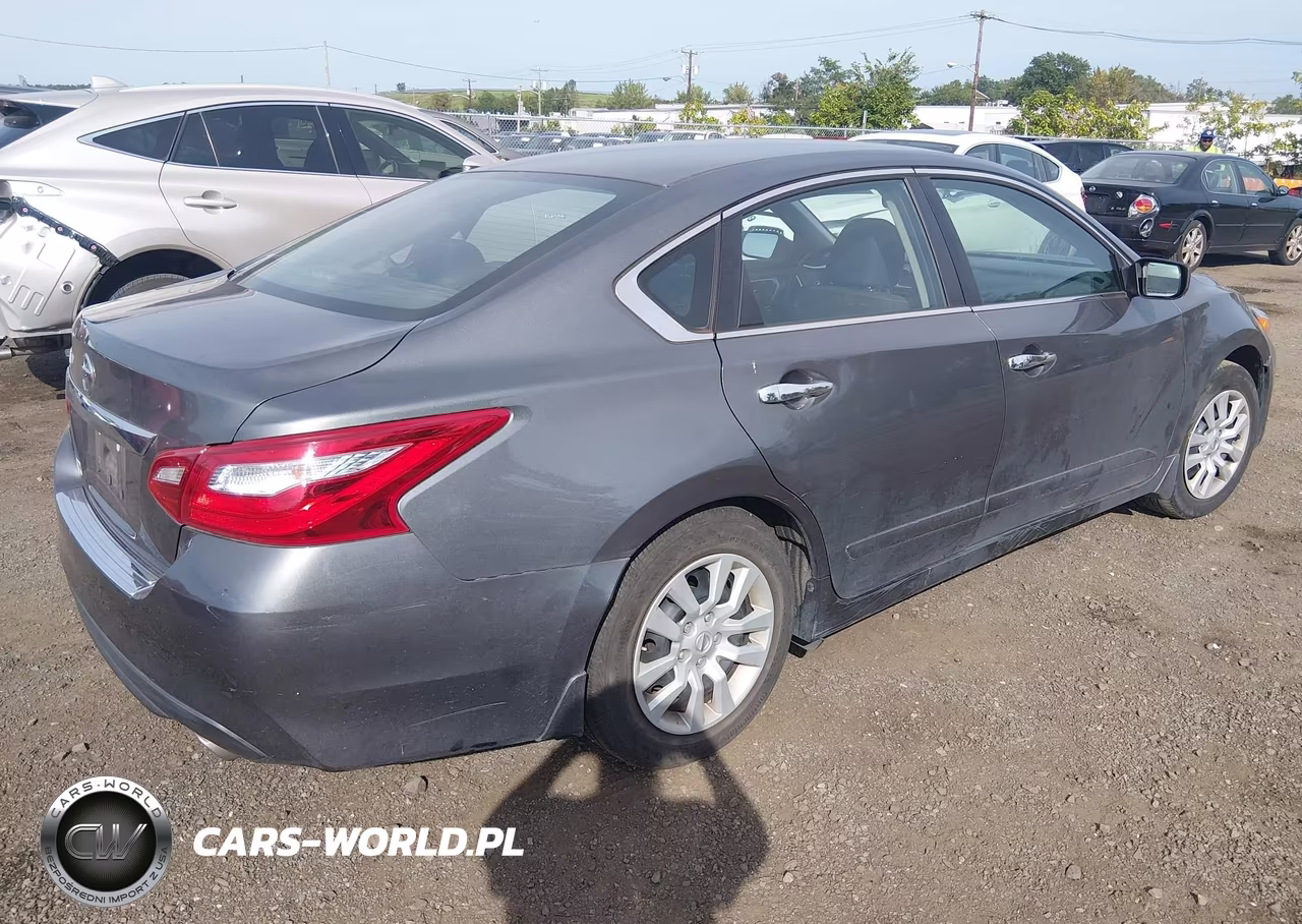 2017 Nissan Altima 2.5 S VIN:1N4AL3AP5HC236958 - 4