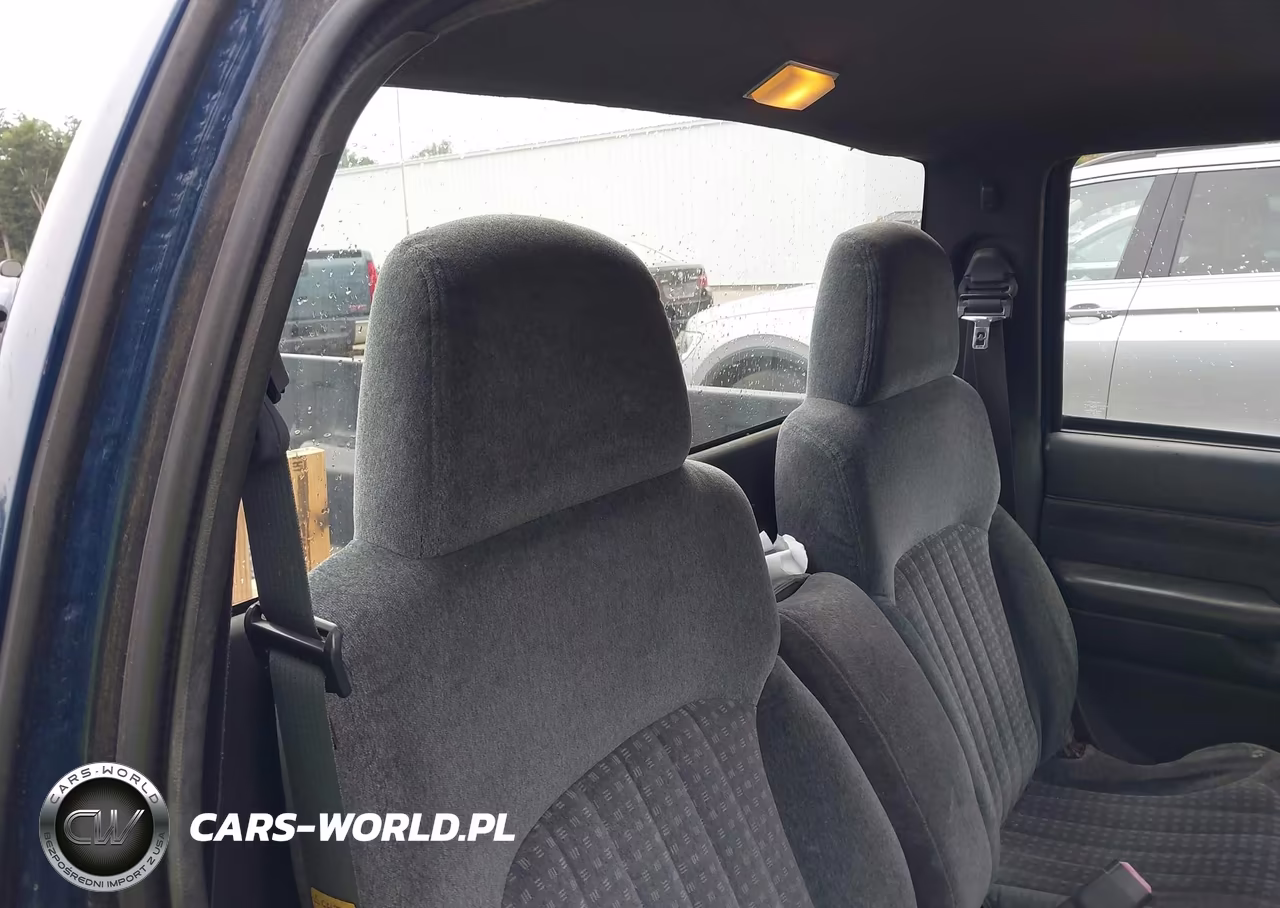 1999 Chevrolet S-10 Ls VIN:1GCCS1441XK240425 - 8