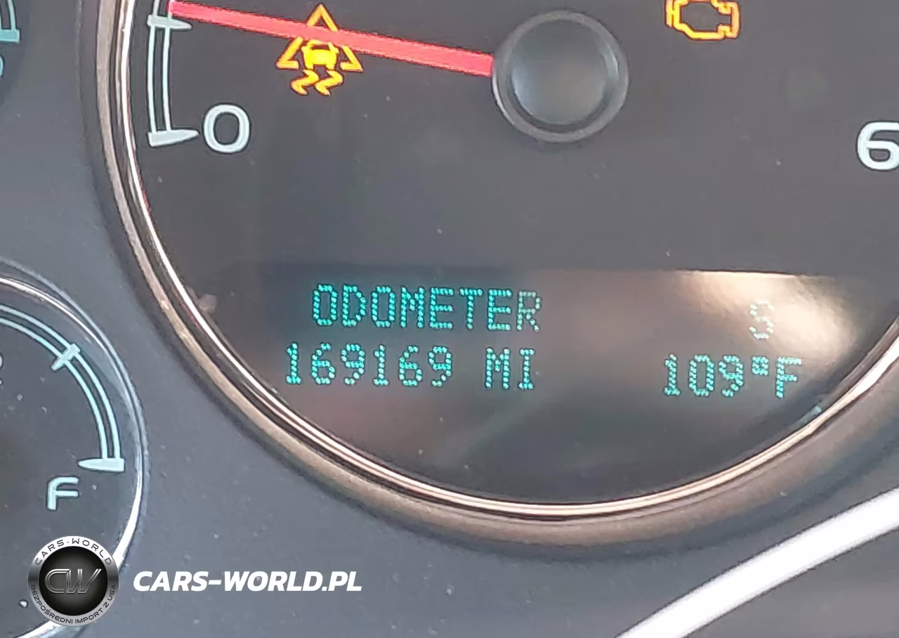 2011 Chevrolet Tahoe Ls VIN:1GNSCAE08BR334510 - 14