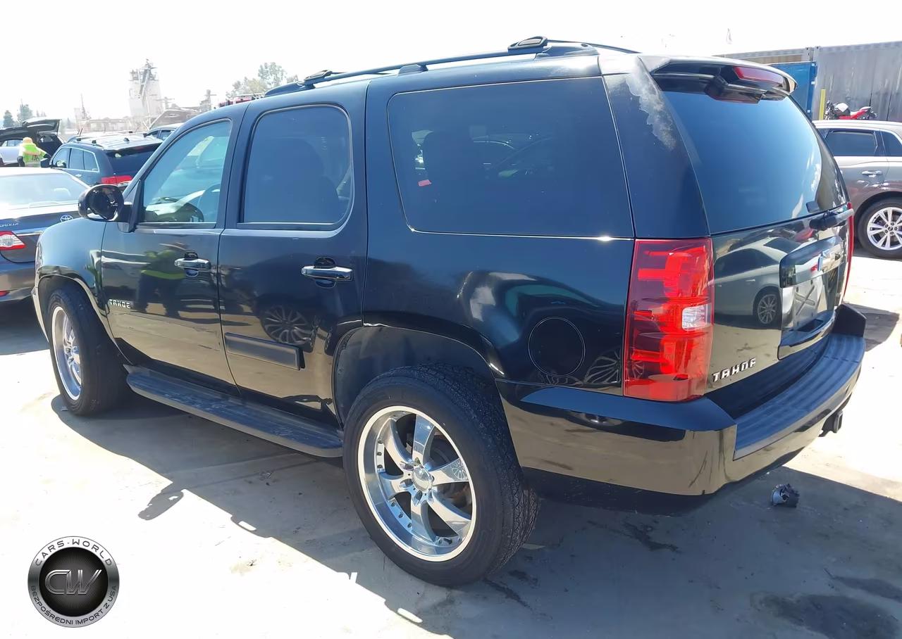 2011 Chevrolet Tahoe Ls VIN:1GNSCAE08BR334510 - 3