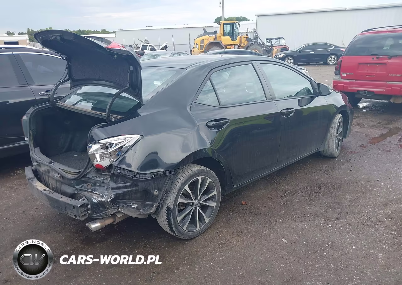 2017 Toyota Corolla Se VIN:5YFBURHEXHP683926 - 4