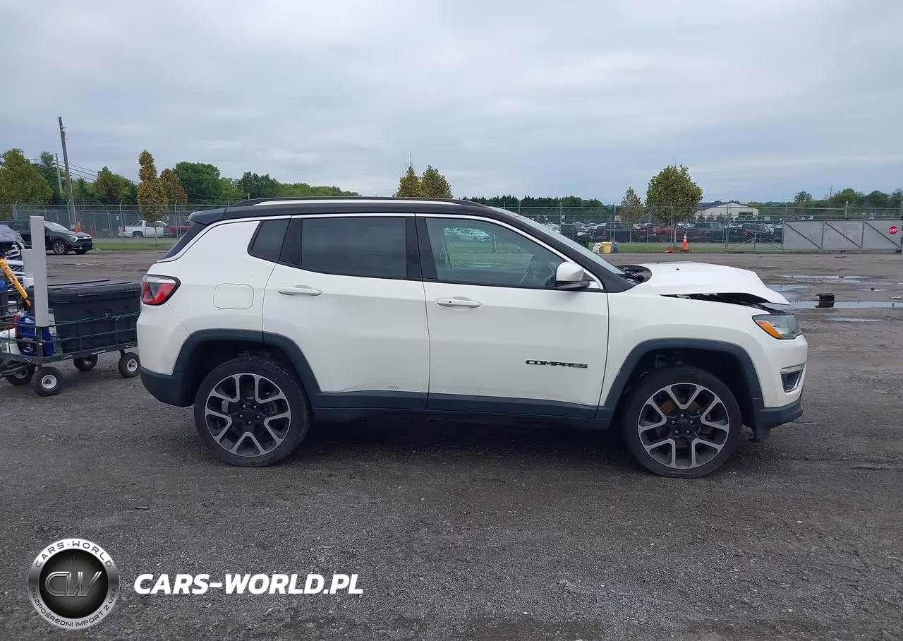 2018 Jeep Compass Limited 4X4 VIN:3C4NJDCB5JT153596 - 13
