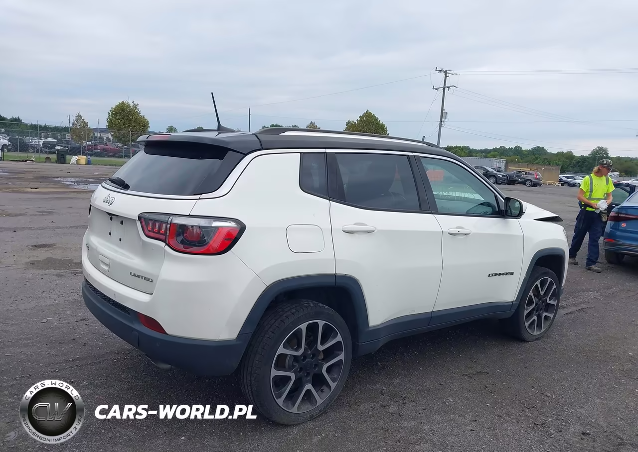 2018 Jeep Compass Limited 4X4 VIN:3C4NJDCB5JT153596 - 4