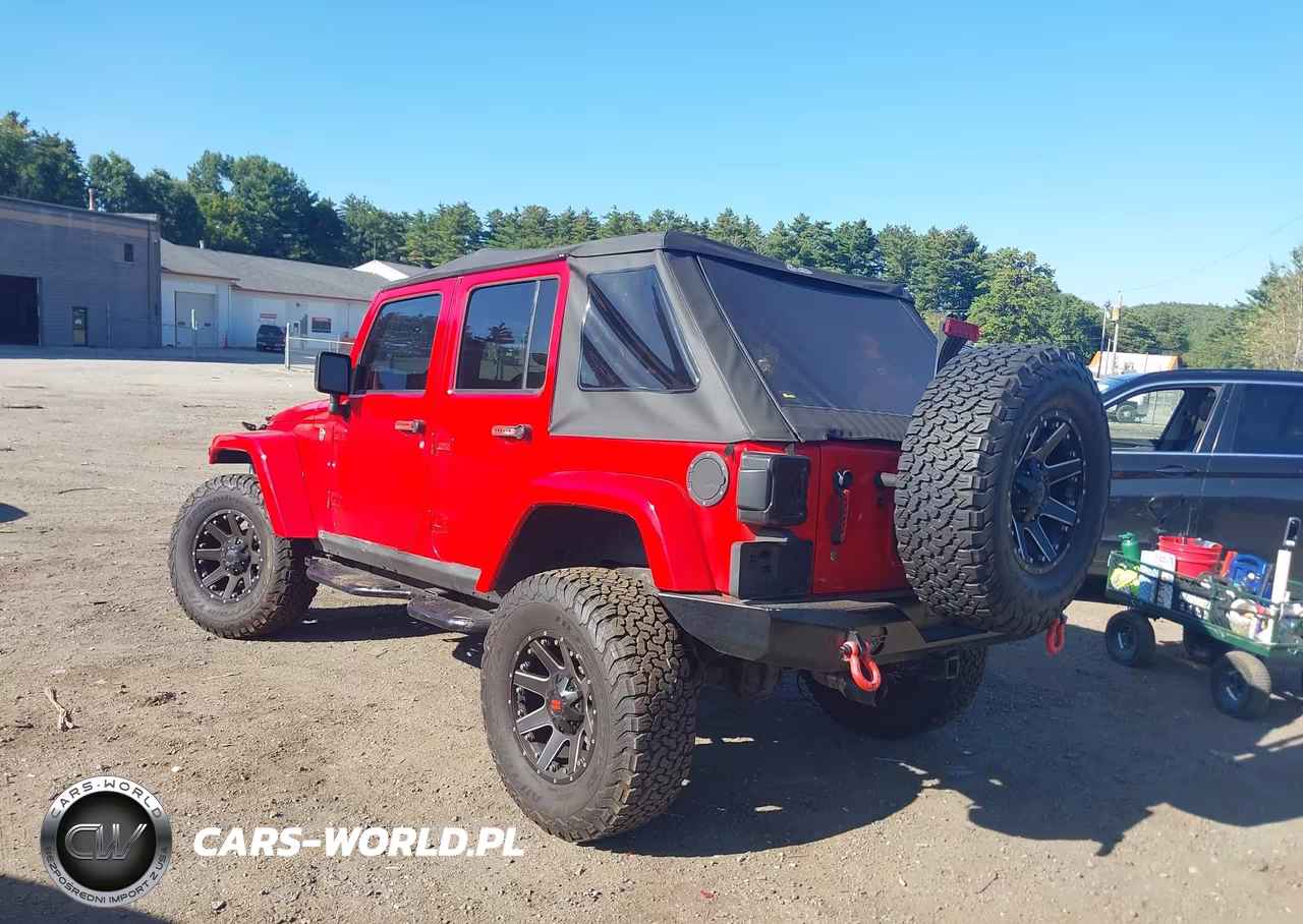2015 Jeep Wrangler Unlimited Altitude VIN:1C4HJWEG9FL712507 - 3