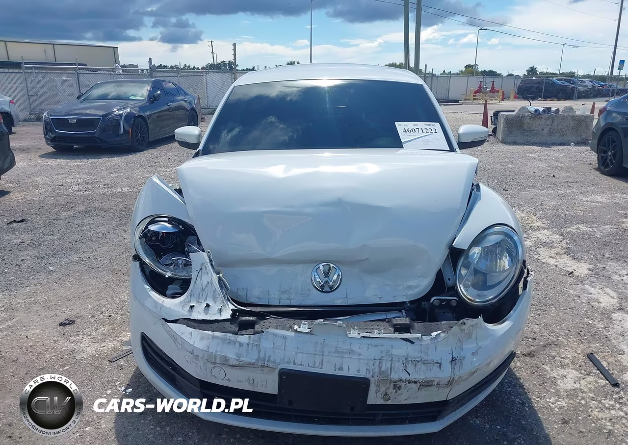 2015 Volkswagen Beetle 1.8T Classic VIN:3VWF17AT2FM606783 - 12