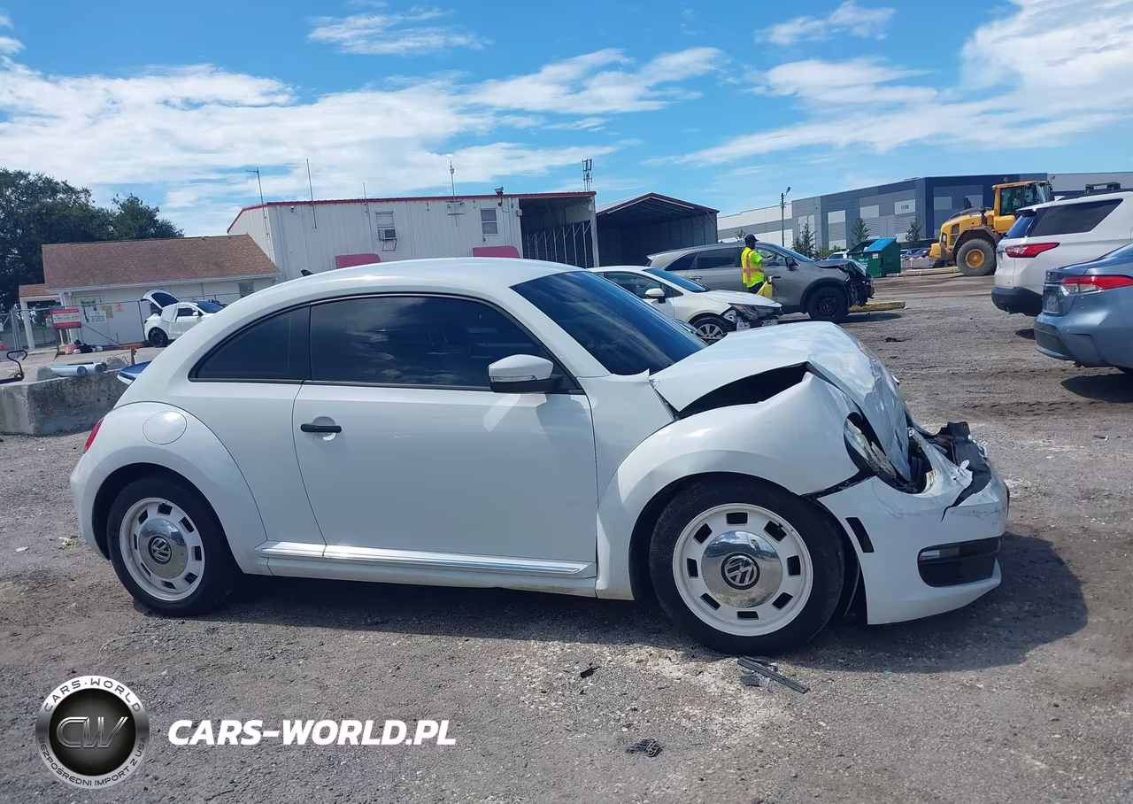 2015 Volkswagen Beetle 1.8T Classic VIN:3VWF17AT2FM606783 - 13