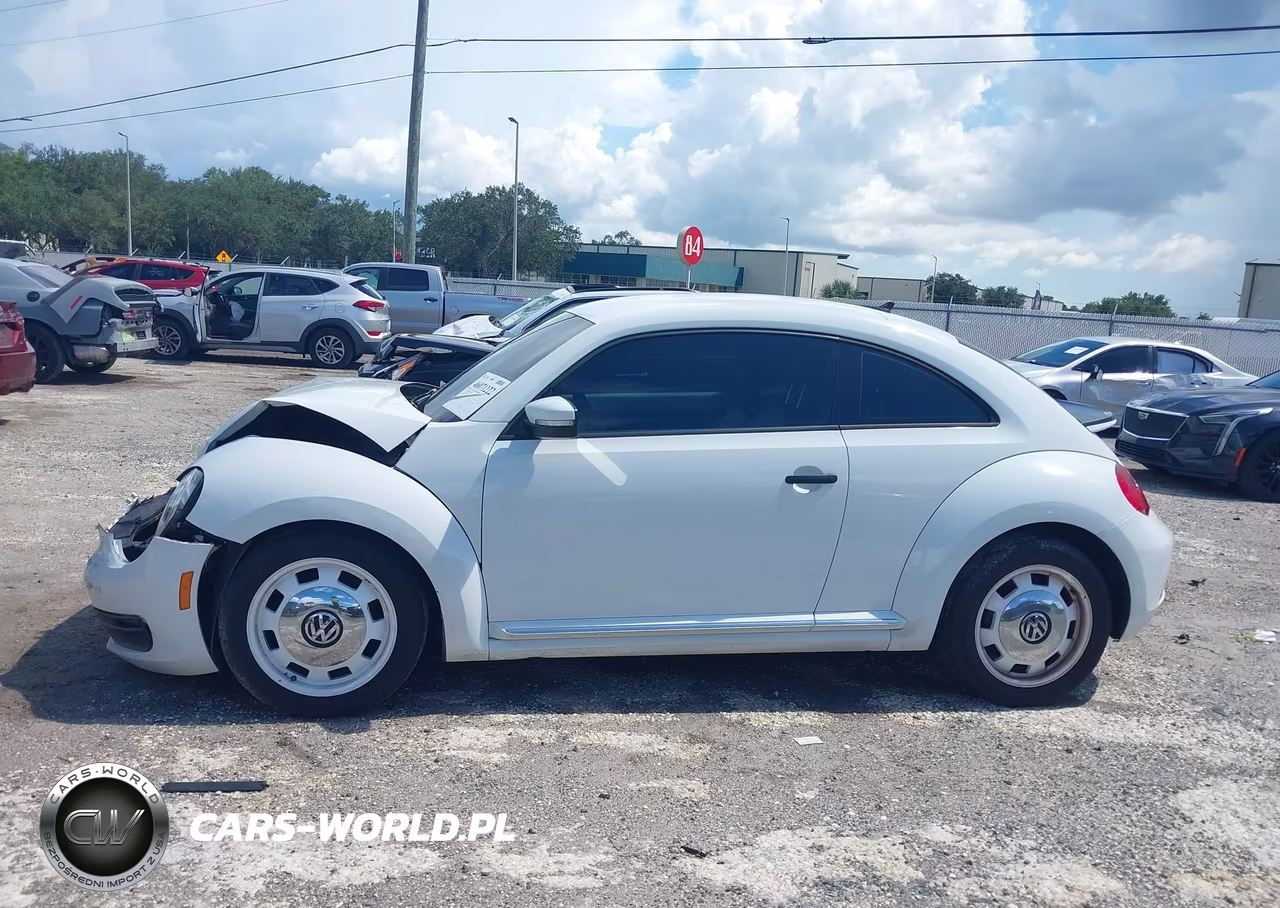 2015 Volkswagen Beetle 1.8T Classic VIN:3VWF17AT2FM606783 - 14