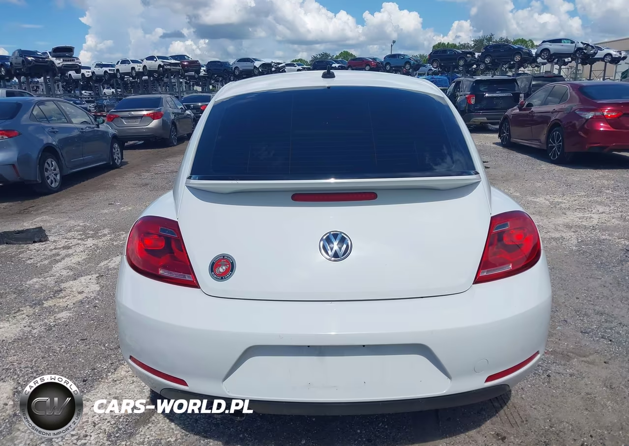 2015 Volkswagen Beetle 1.8T Classic VIN:3VWF17AT2FM606783 - 16
