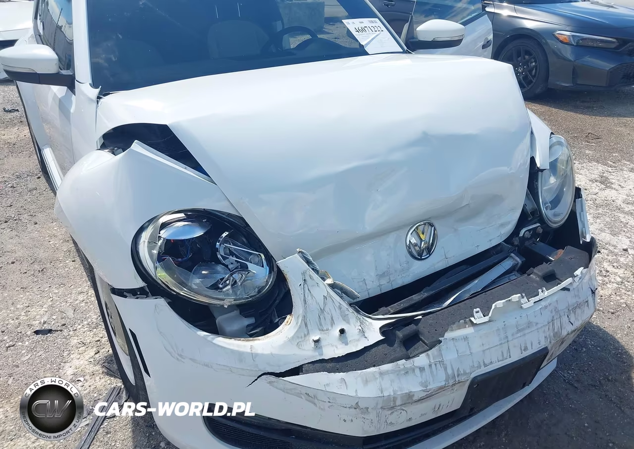 2015 Volkswagen Beetle 1.8T Classic VIN:3VWF17AT2FM606783 - 6