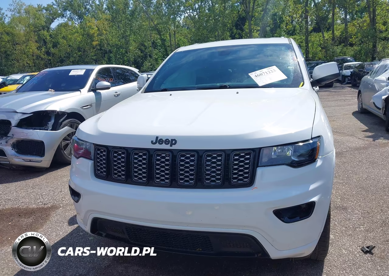 2017 Jeep Grand Cherokee Altitude 4X4 VIN:1C4RJFAG4HC726912 - 12