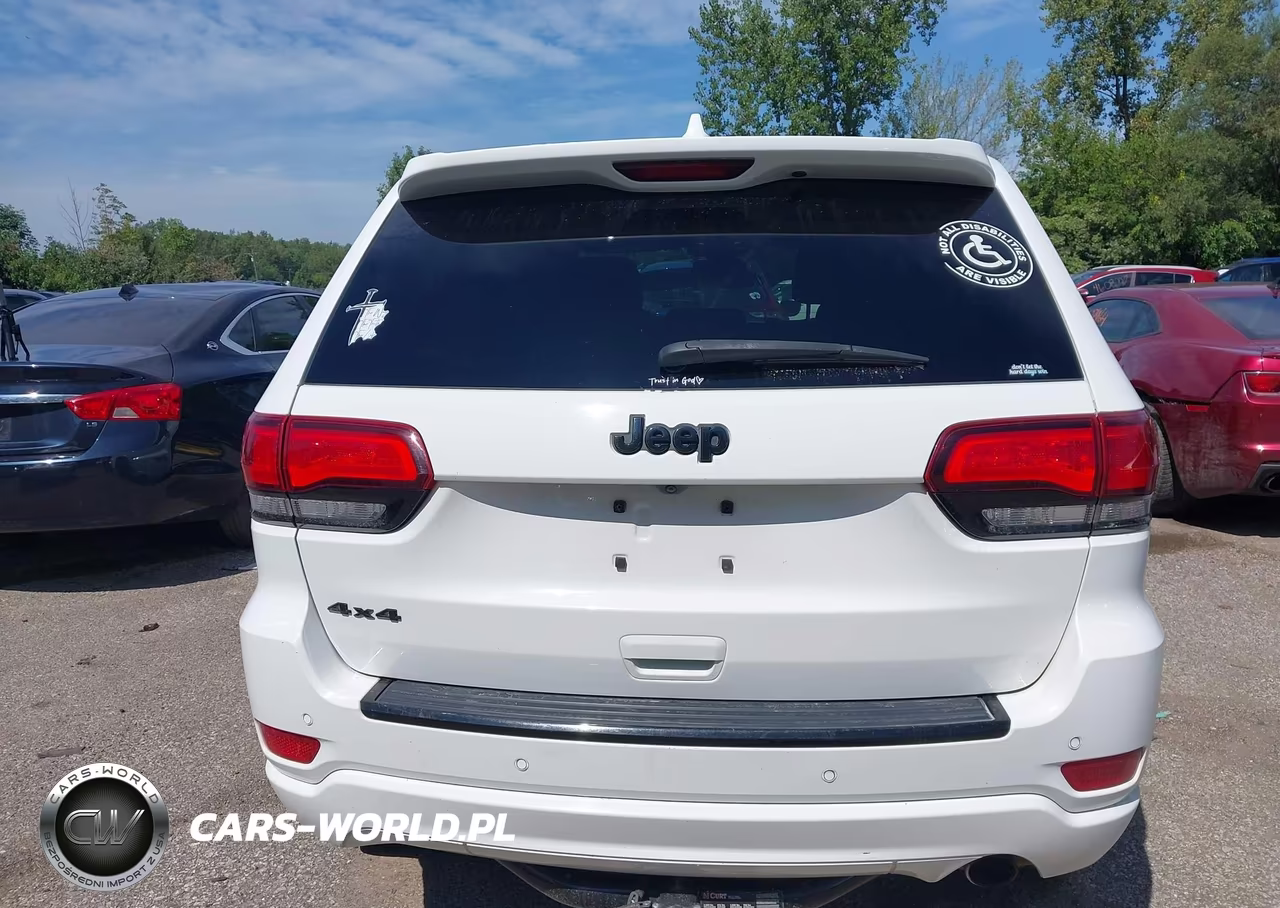2017 Jeep Grand Cherokee Altitude 4X4 VIN:1C4RJFAG4HC726912 - 16