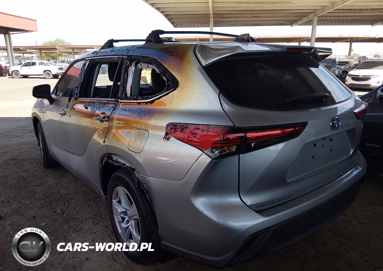 2022 Toyota Highlander Hybrid Le VIN:5TDBBRCH6NS562031 - 3