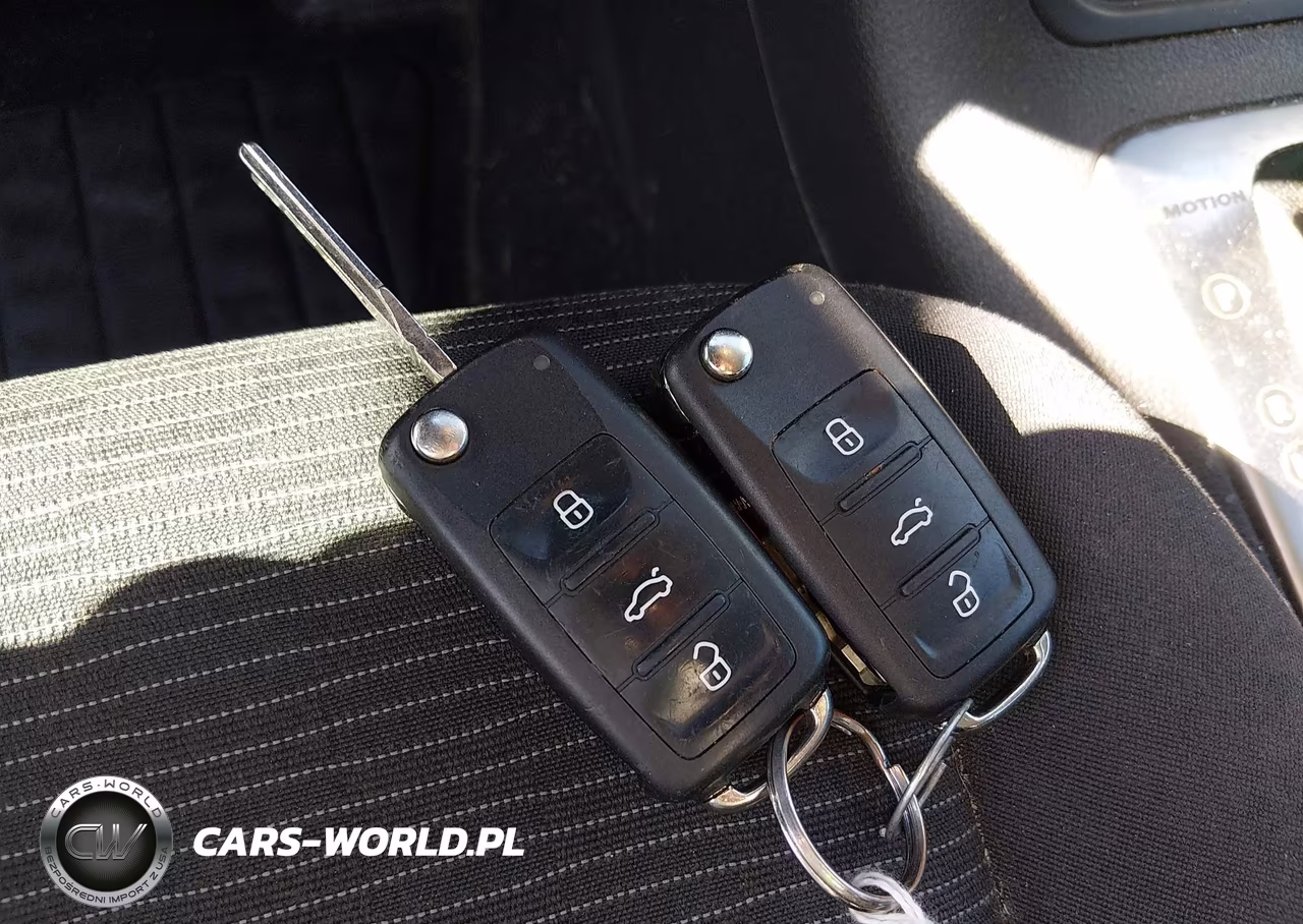 2017 Volkswagen Tiguan 2.0T-2.0T S VIN:WVGBV7AX3HK051115 - 11