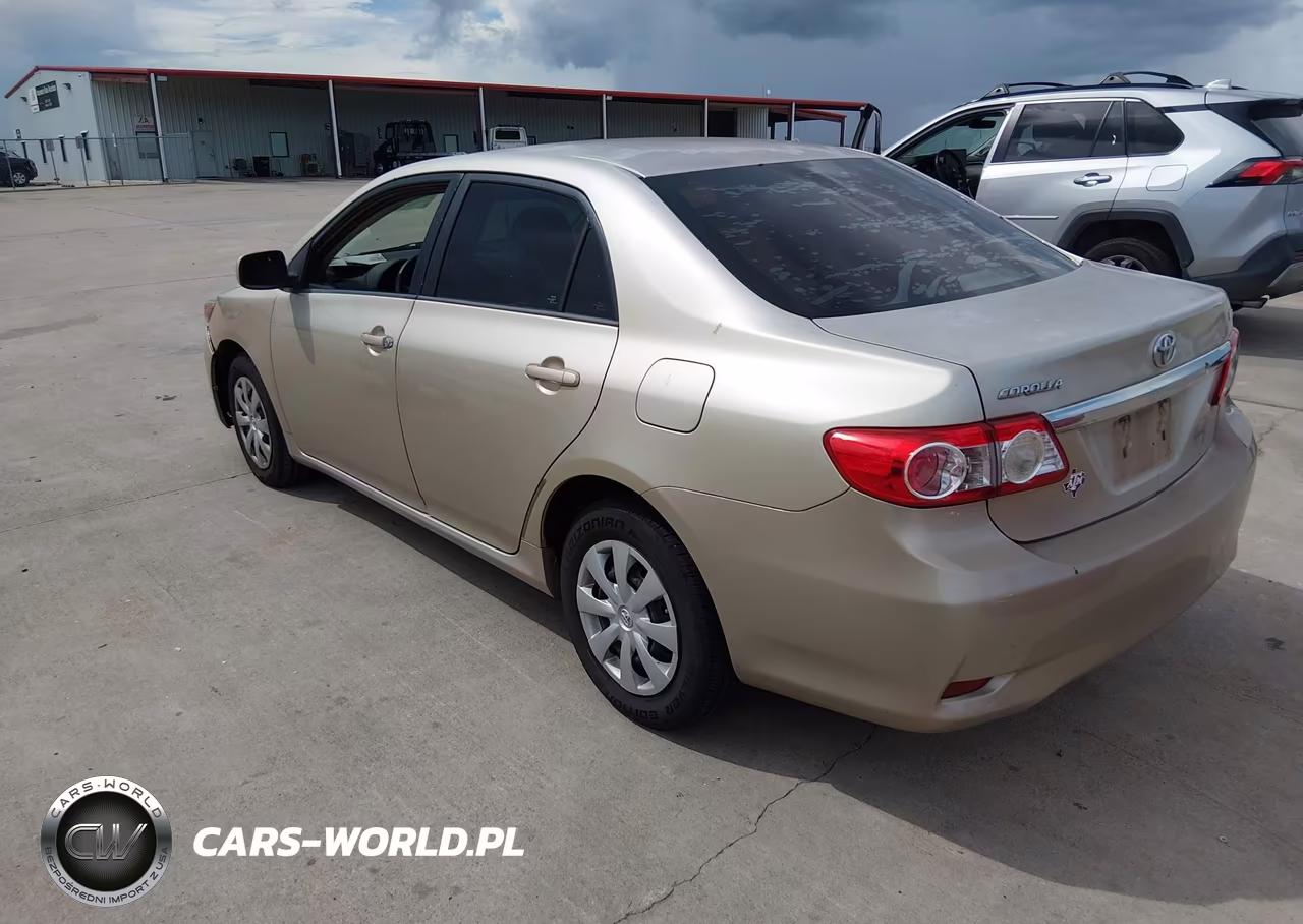2011 Toyota Corolla Le VIN:2T1BU4EE5BC737115 - 3