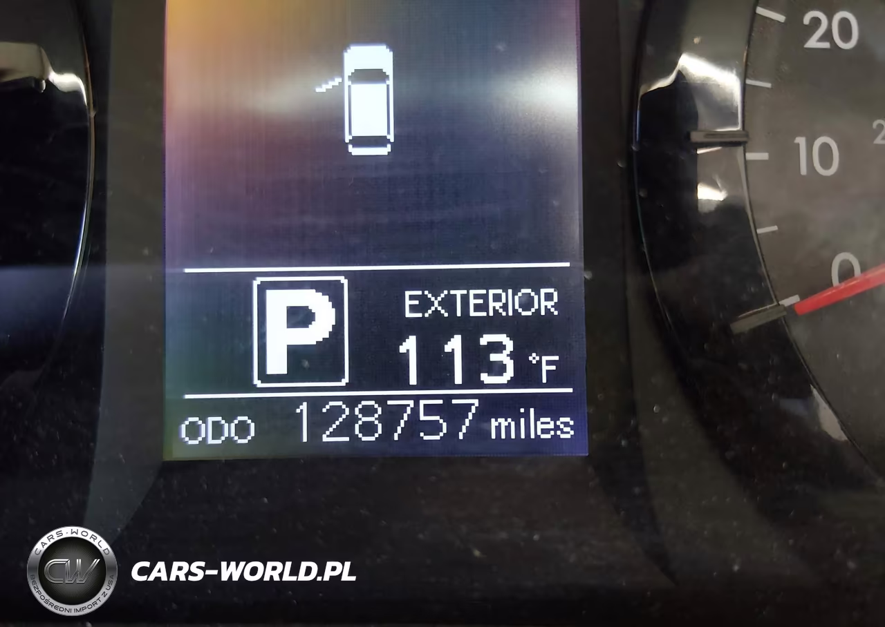 2015 Toyota Sienna Le 8 Passenger VIN:5TDKK3DC4FS546704 - 15