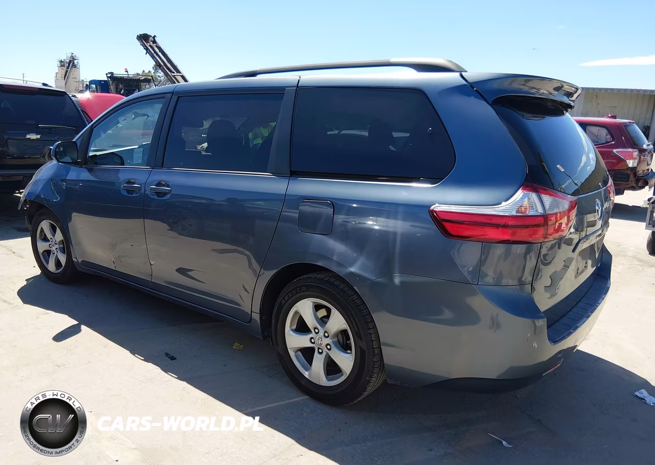 2015 Toyota Sienna Le 8 Passenger VIN:5TDKK3DC4FS546704 - 3
