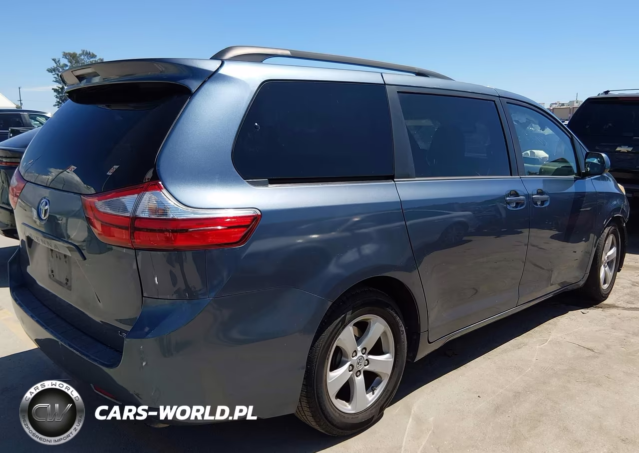 2015 Toyota Sienna Le 8 Passenger VIN:5TDKK3DC4FS546704 - 4
