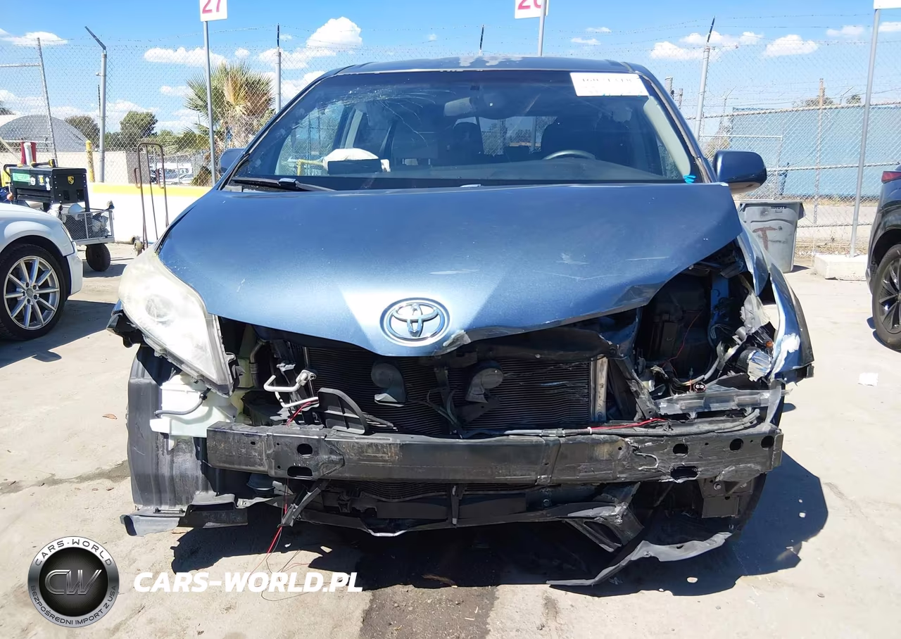 2015 Toyota Sienna Le 8 Passenger VIN:5TDKK3DC4FS546704 - 6