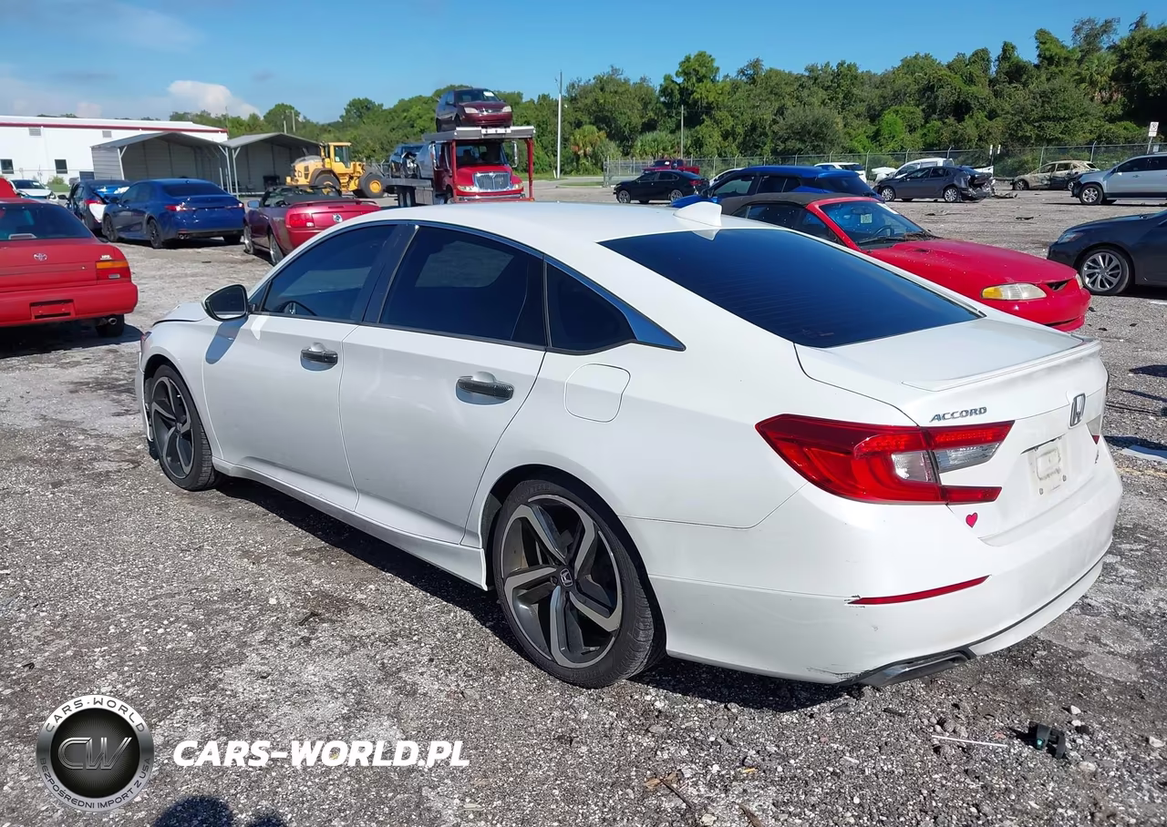 2018 Honda Accord Sport VIN:1HGCV1F35JA211715 - 3