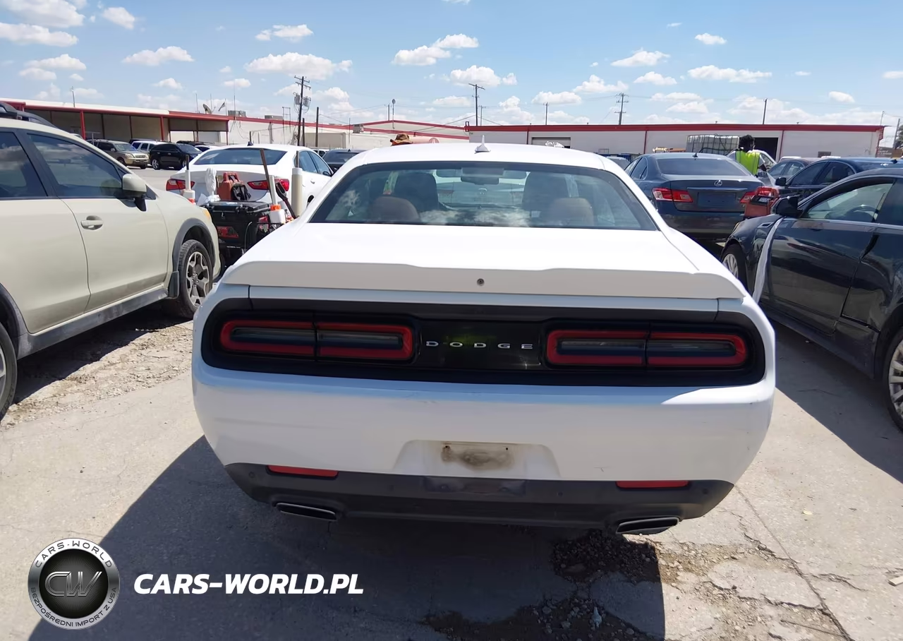 2015 Dodge Challenger Sxt Plus VIN:2C3CDZBG9FH759352 - 16