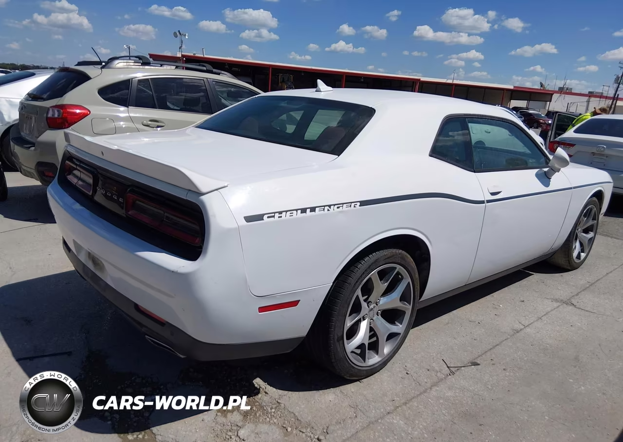 2015 Dodge Challenger Sxt Plus VIN:2C3CDZBG9FH759352 - 4