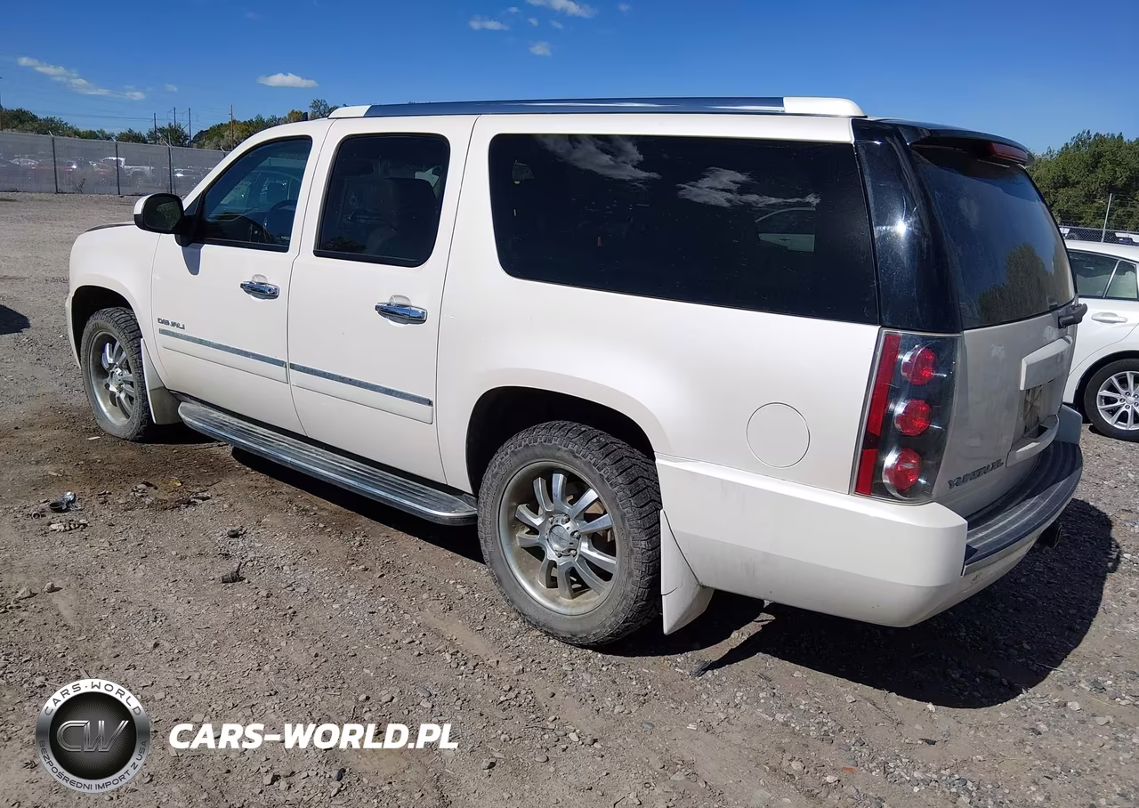 2014 GMC Yukon Xl 1500 Denali VIN:1GKS2MEF1ER136121 - 3