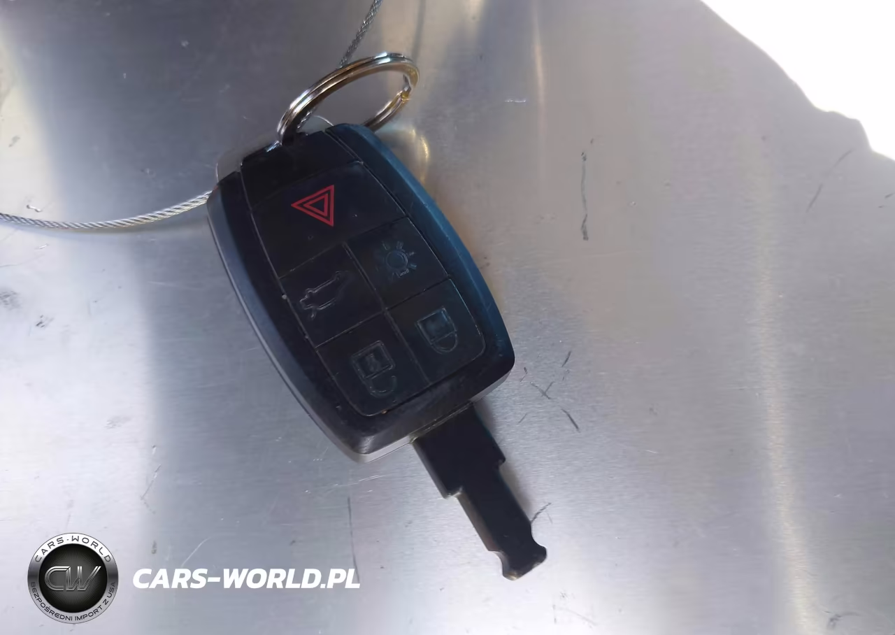 2012 Volvo C70 T5 VIN:YV1672MC9CJ124539 - 11