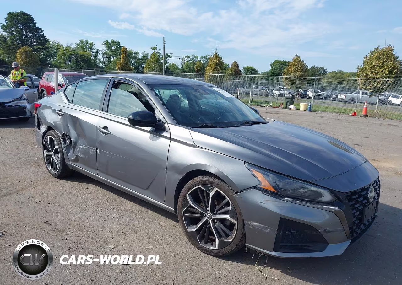 2023 Nissan Altima Sr Fwd