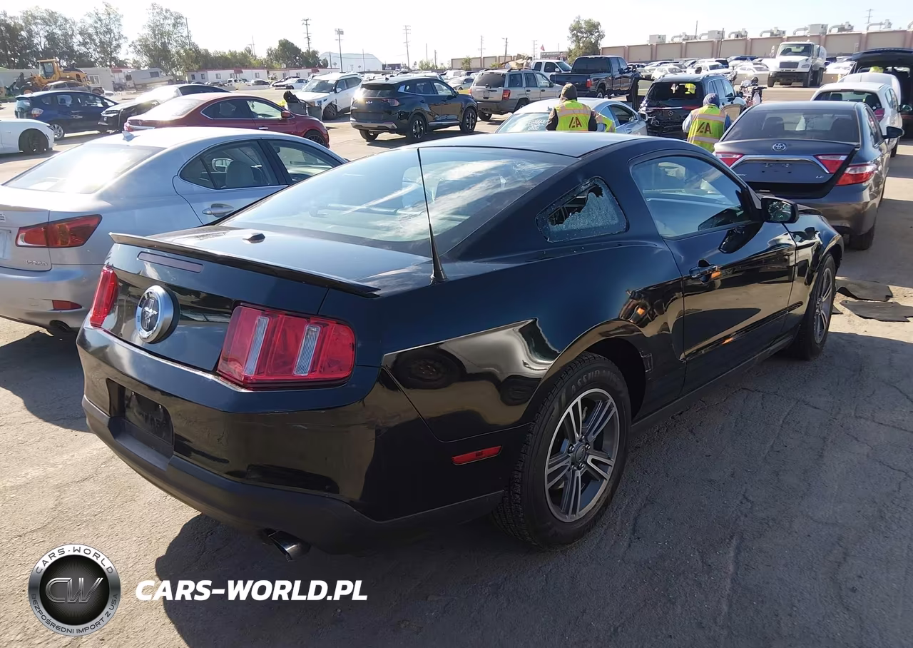 2012 Ford Mustang V6 Premium VIN:1ZVBP8AM9C5252953 - 4