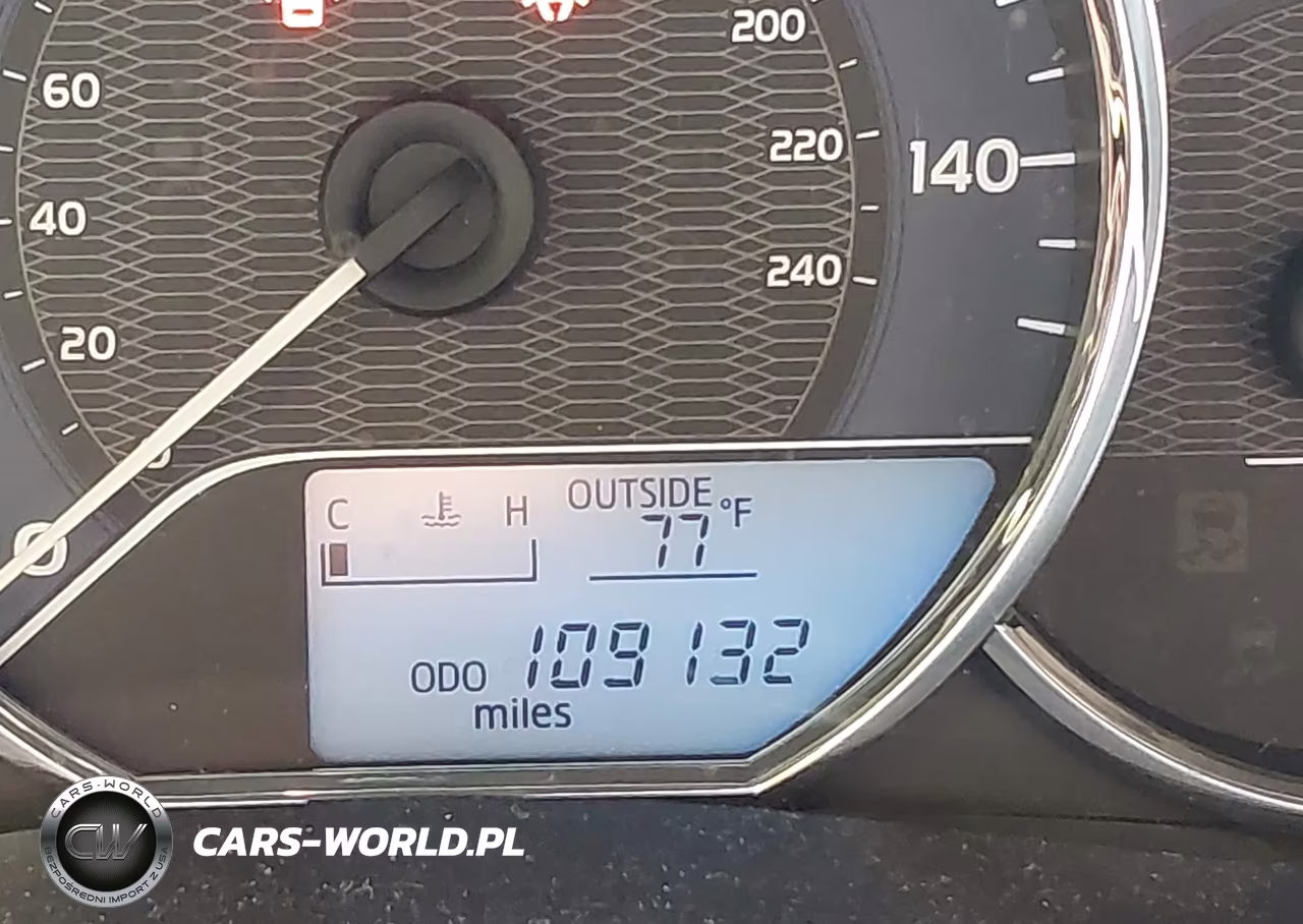 2014 Toyota Corolla L VIN:5YFBURHE1EP066071 - 16