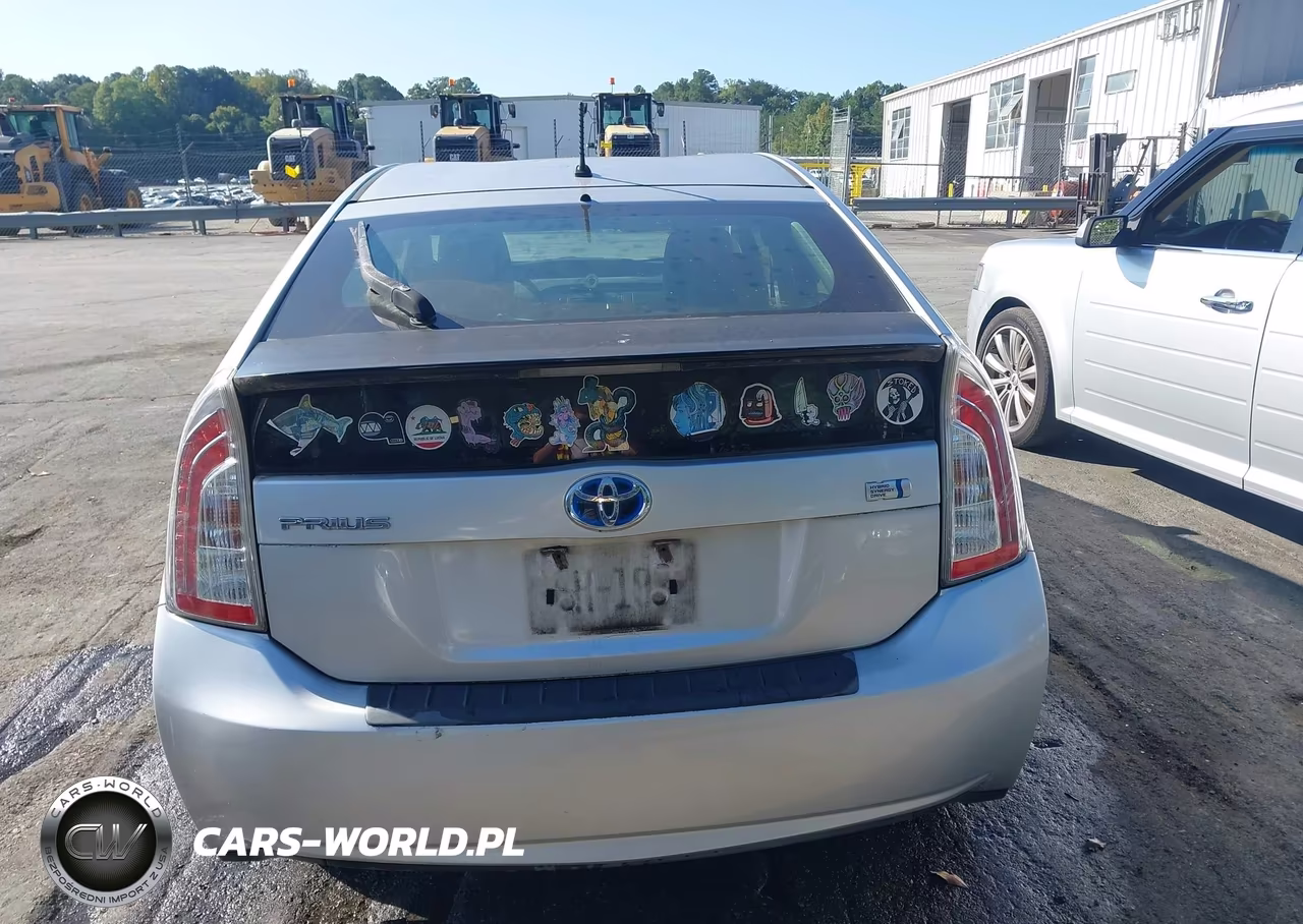 2014 Toyota Prius Two VIN:JTDKN3DU6E0369574 - 16