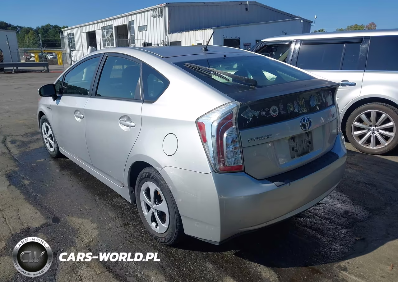 2014 Toyota Prius Two VIN:JTDKN3DU6E0369574 - 3