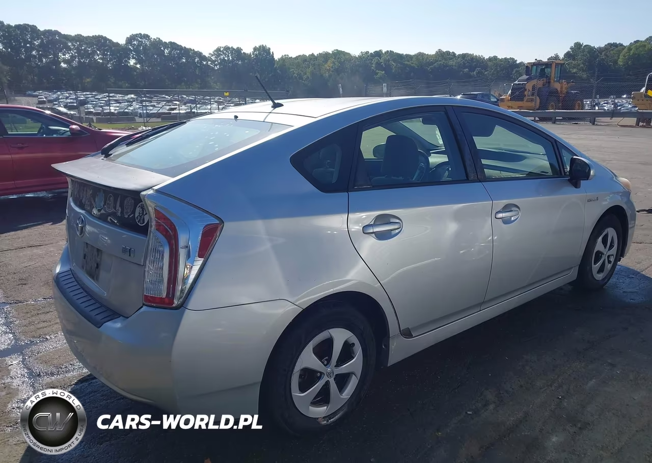 2014 Toyota Prius Two VIN:JTDKN3DU6E0369574 - 4