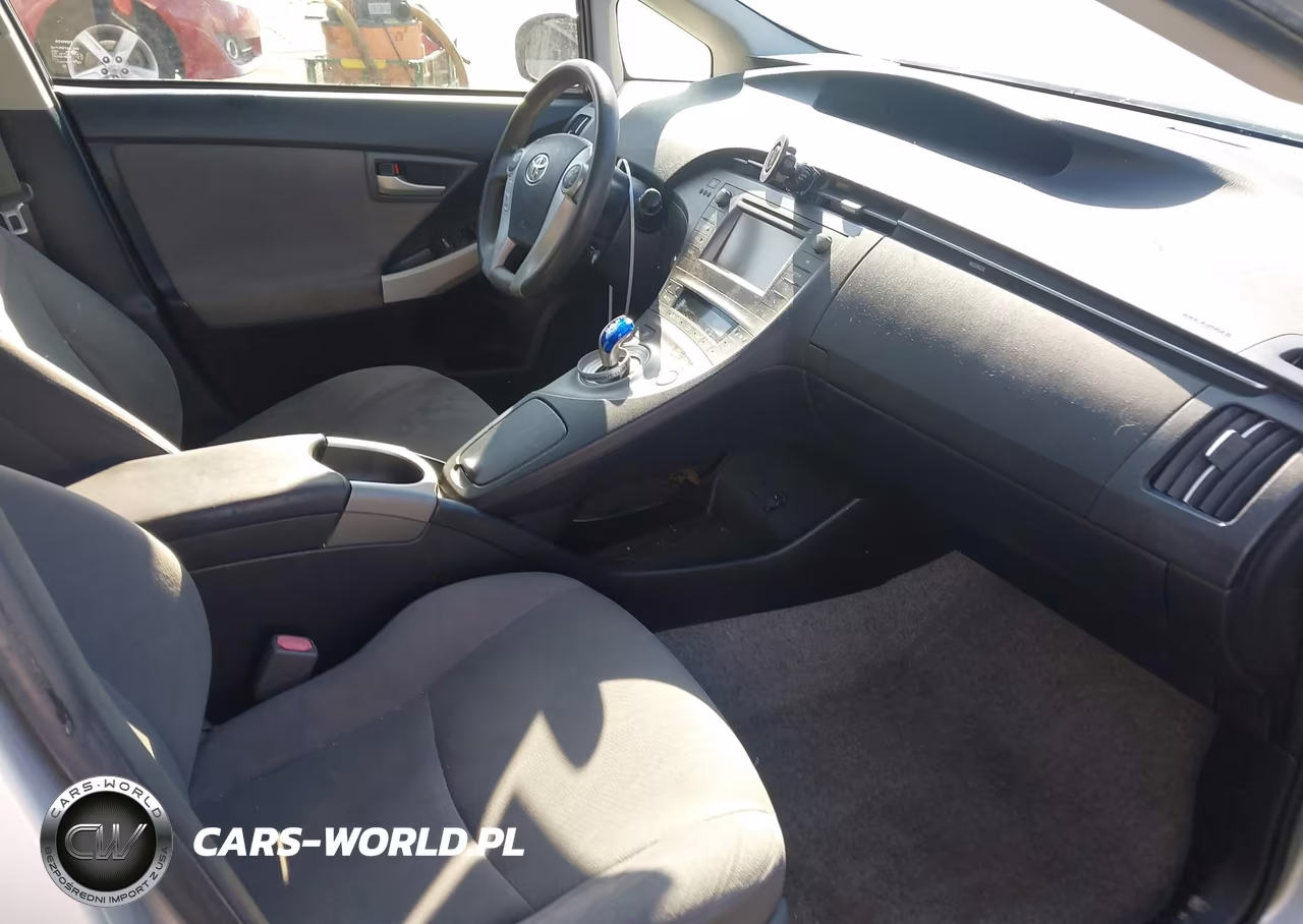 2014 Toyota Prius Two VIN:JTDKN3DU6E0369574 - 5