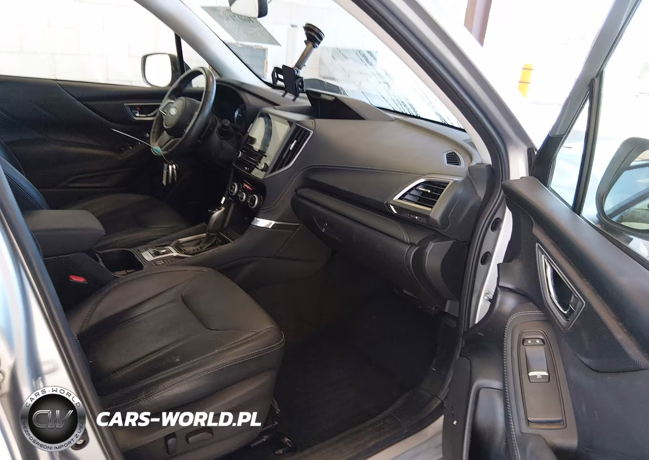 2020 Subaru Forester Touring VIN:JF2SKAXC1LH456511 - 5