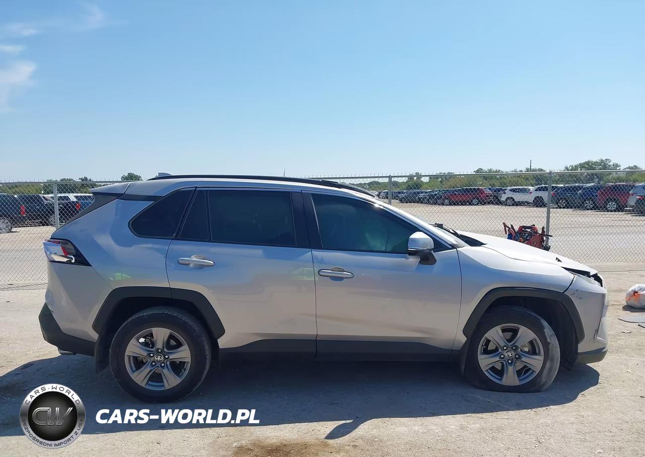 2023 Toyota Rav4 Xle VIN:2T3W1RFV0PC230935 - 13