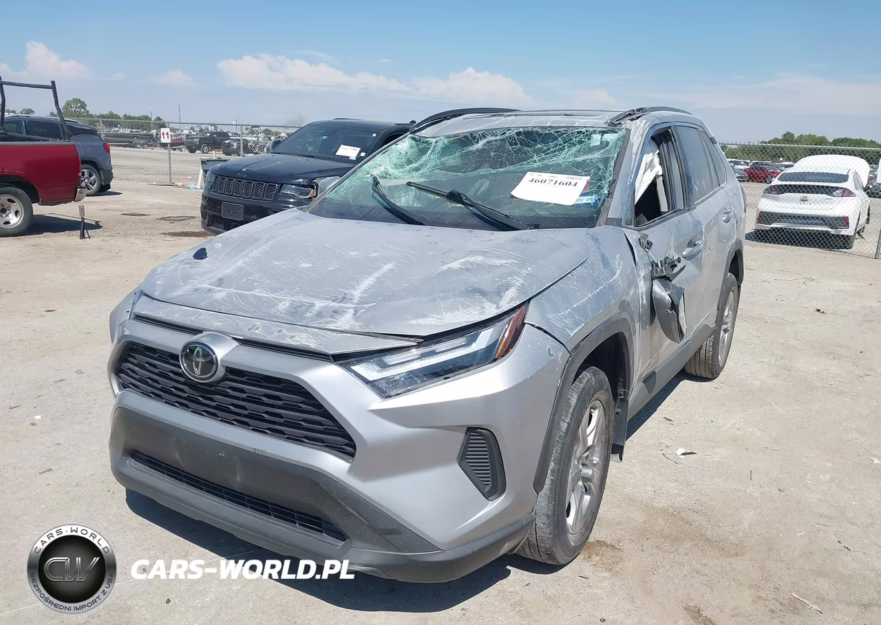 2023 Toyota Rav4 Xle VIN:2T3W1RFV0PC230935 - 2
