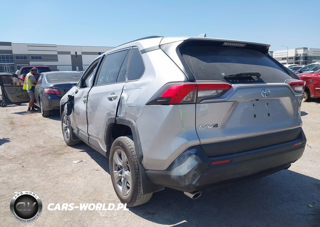2023 Toyota Rav4 Xle VIN:2T3W1RFV0PC230935 - 3