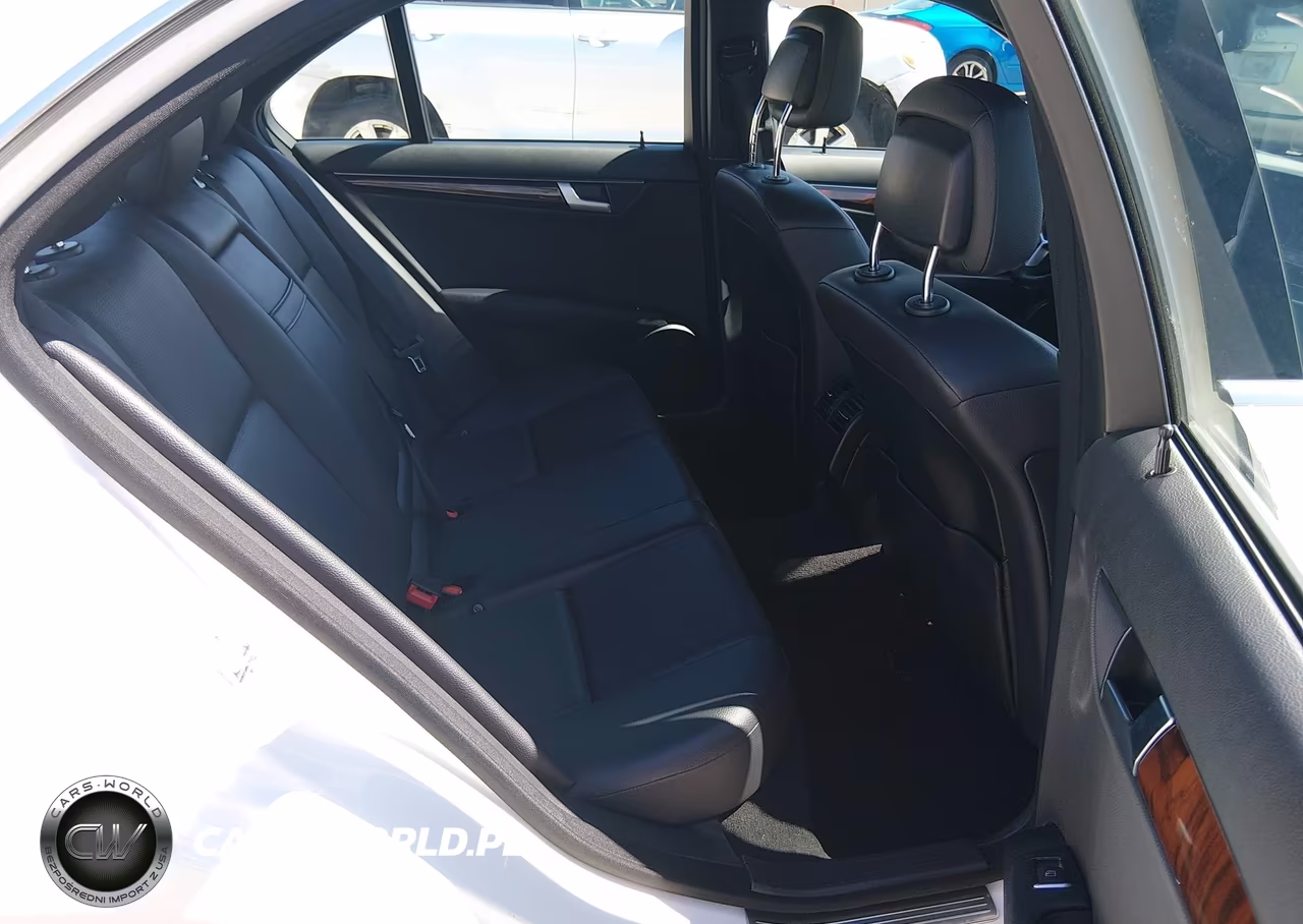 2014 Mercedes-Benz C 250 Sport VIN:WDDGF4HB6ER305313 - 8