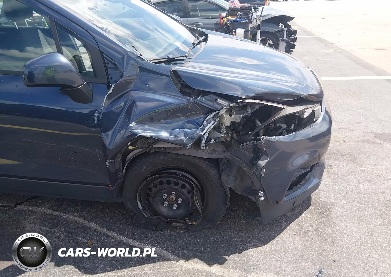 2018 Chevrolet Trax Ls VIN:3GNCJKSB3JL367216 - 6