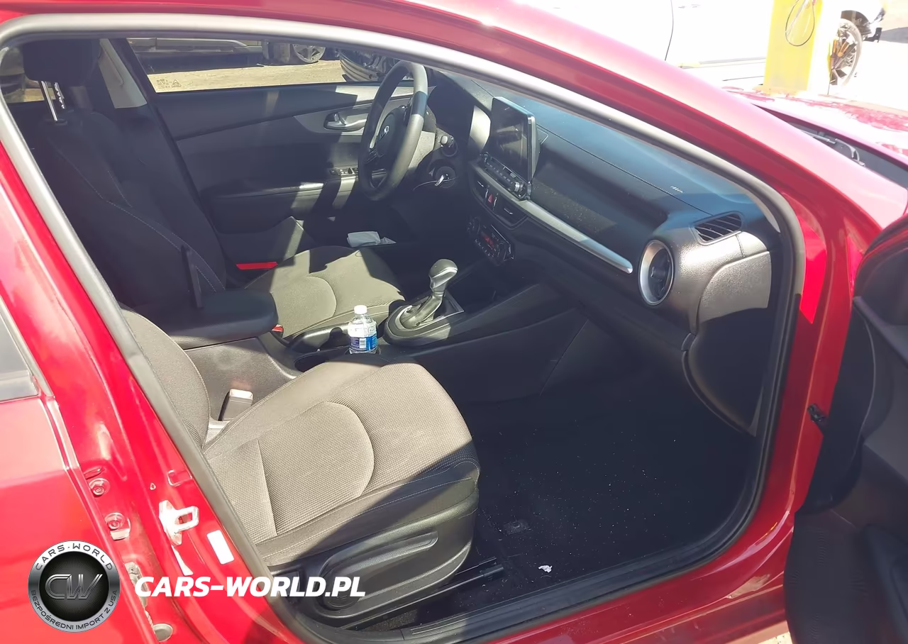 2019 Kia Forte Lxs VIN:3KPF24AD6KE138133 - 5