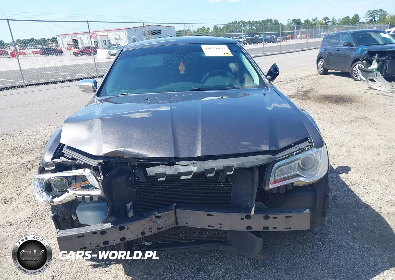 2016 Chrysler 300C VIN:2C3CCAEG3GH116738 - 12
