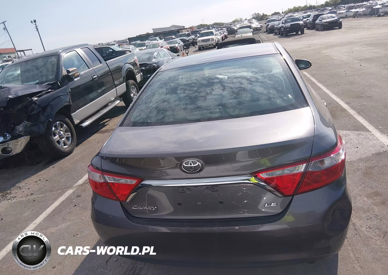 2016 Toyota Camry Le VIN:4T4BF1FK7GR565811 - 16