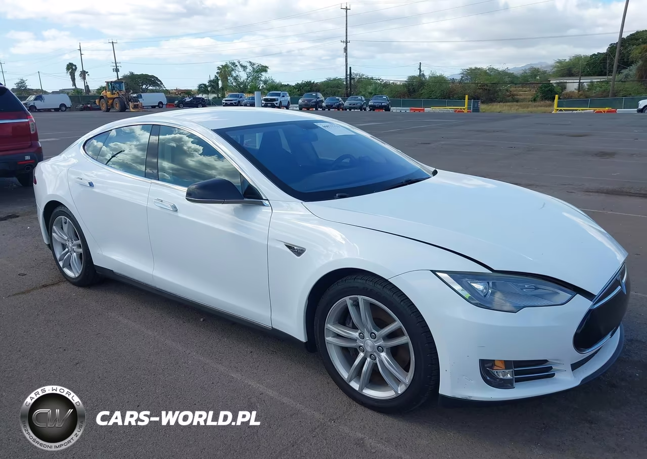 2013 Tesla Model S – zdjęcie 1 z 19