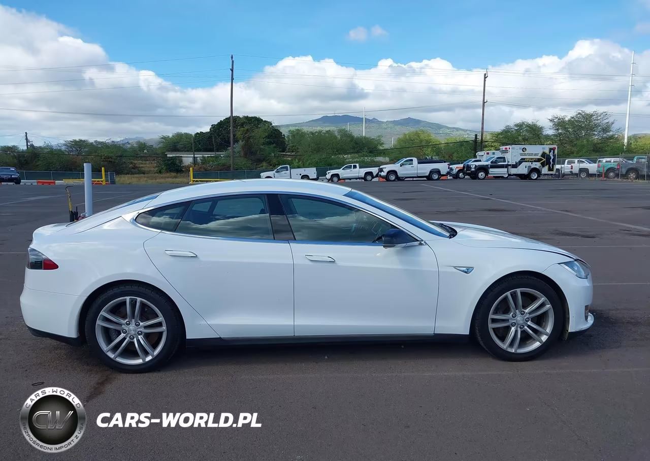 2013 Tesla Model S VIN:5YJSA1AC7DFP11187 - 14